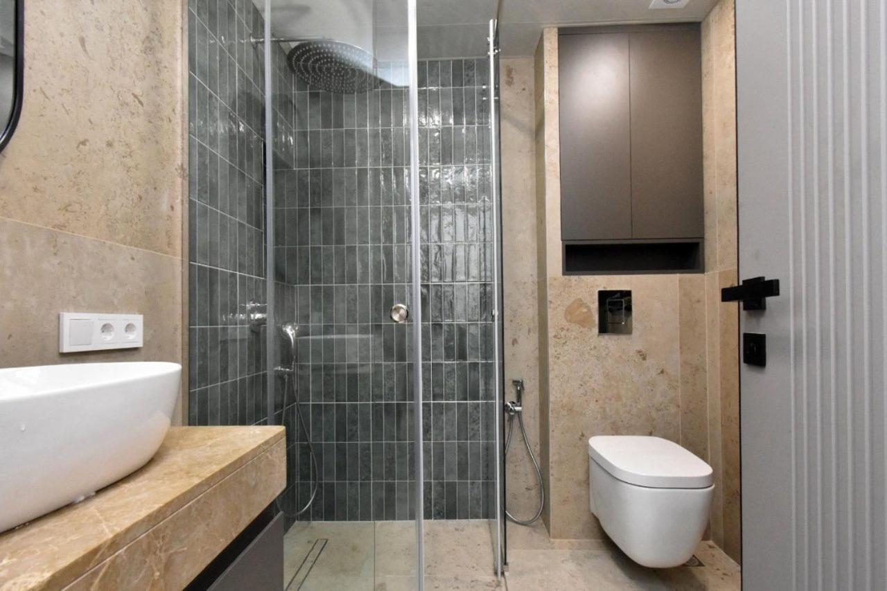 Beautiful Apartment Near The Republic Square 耶烈万 外观 照片