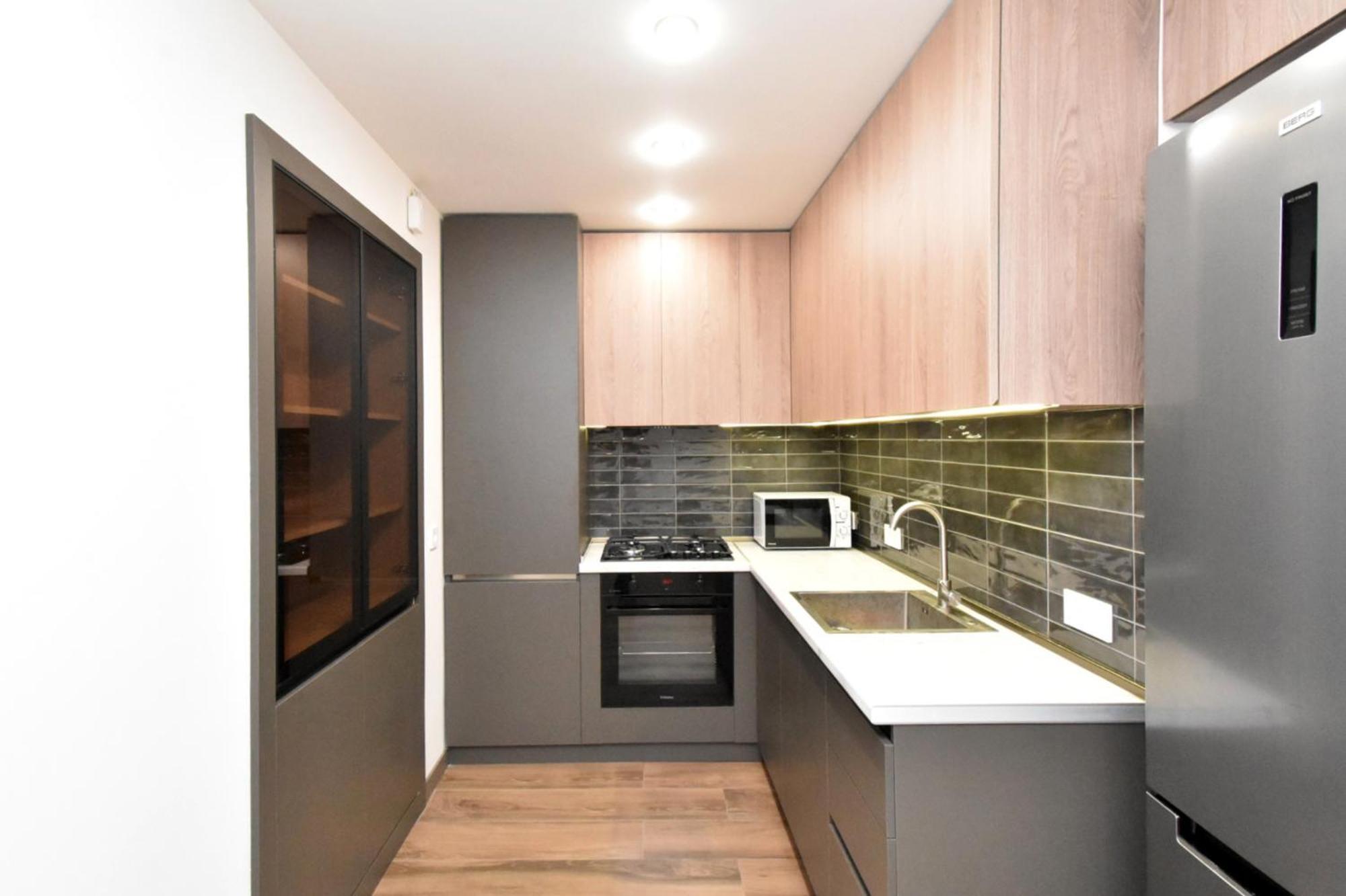 Beautiful Apartment Near The Republic Square 耶烈万 外观 照片